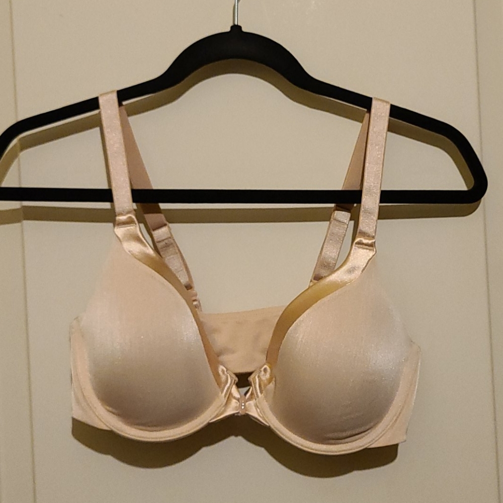 Vanity Fair tan bra 34C